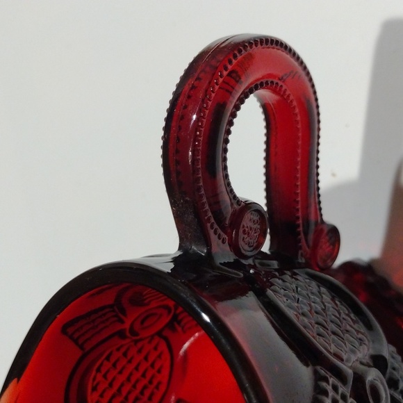 Vintage, Avon Cape cod 1970 Rare Find ruby red glass creamer. - Picture 3 of 6